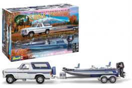 1980 Ford Bronco with Bass Boat 1:24 Model Kit