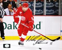 Nicklas Lidstrom Autographed 8x10 Photo (Red Jersey)