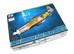 North American RAF Mustang III 1:48 Model Kit